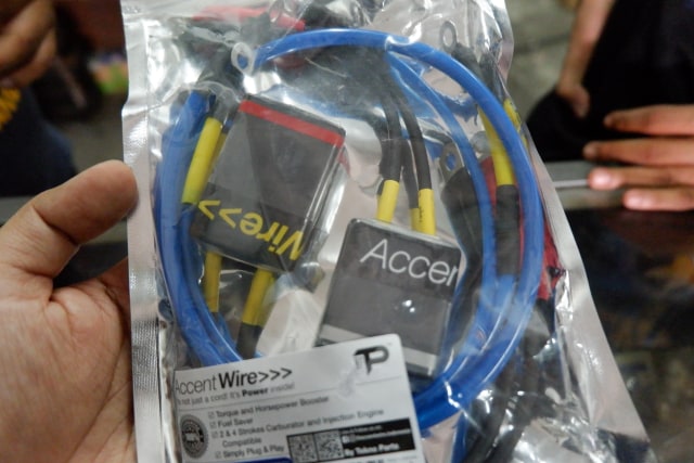 Paket kabel Accentwire untuk dongkrak performa motor. Foto: Aditya Pratama Niagara/kumparan