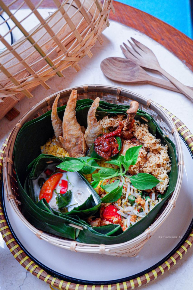 Nasi besek tompoh jagung Foto: dok.Kawisari Cafe & Eatery