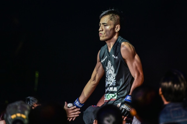 Aksi Stefer Rahardian saat memasuki Circle ONE Championship (ONE Championship)