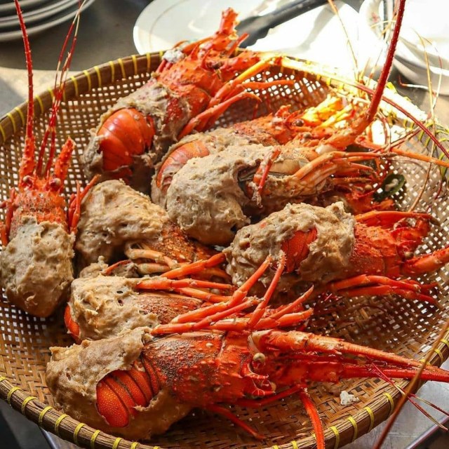 Viral! Bakso Lobster di Bekasi Harga Rp 40 Ribu, Pemiliknya Dituduh Jual  Plastik | kumparan.com
