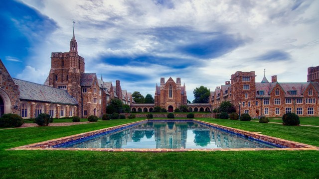 Ilustrasi kampus di Amerika Serikat. Foto: Pixabay