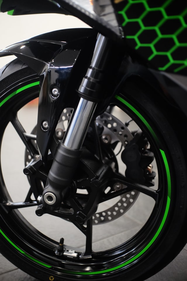 Foto: Lebih Dekat dengan Kawasaki Ninja ZX 25R (50445)