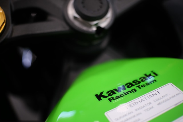 Foto: Lebih Dekat dengan Kawasaki Ninja ZX 25R (50424)
