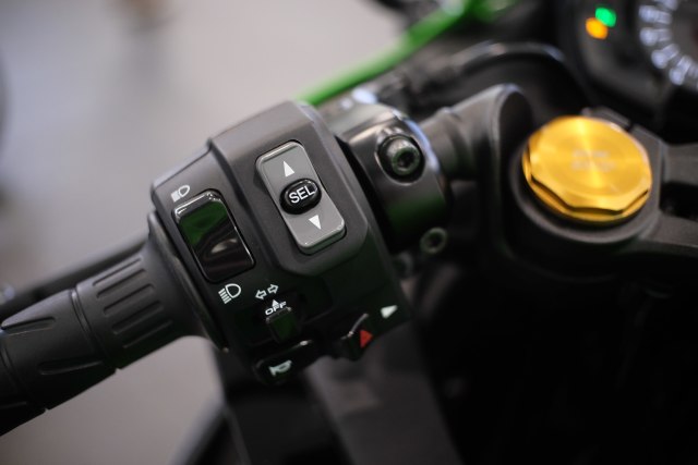 Foto: Lebih Dekat dengan Kawasaki Ninja ZX 25R (50423)