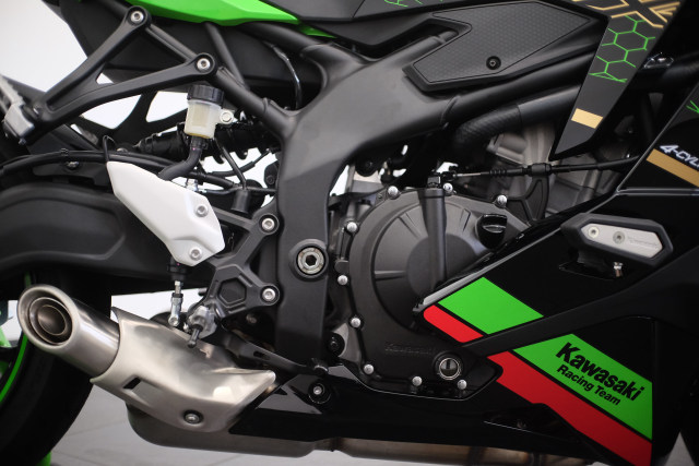 Foto: Lebih Dekat dengan Kawasaki Ninja ZX 25R (50429)