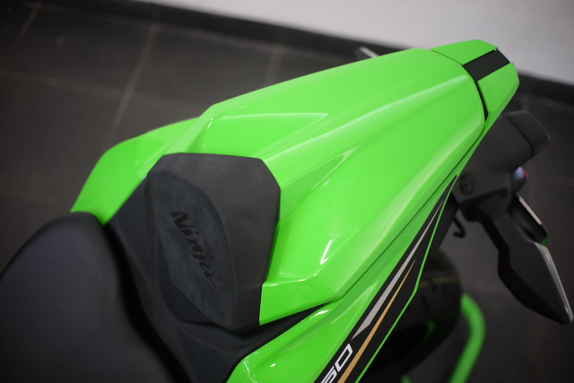 Foto: Lebih Dekat dengan Kawasaki Ninja ZX 25R (50443)