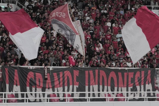 Suporter Indonesia memadati tribune Stadion Utama Gelora Bung Karno. Foto: La Grande Indonesia