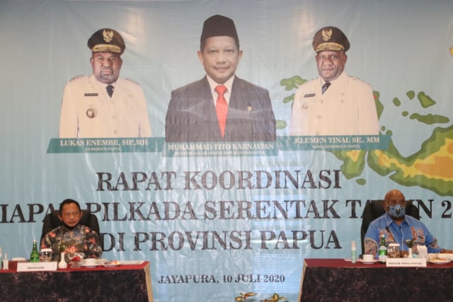 Mendagri, Tito Karnavian dalam rapat koordinasi dengan pemerintah Provinsi Papua.  (Dok:Polda Papua)