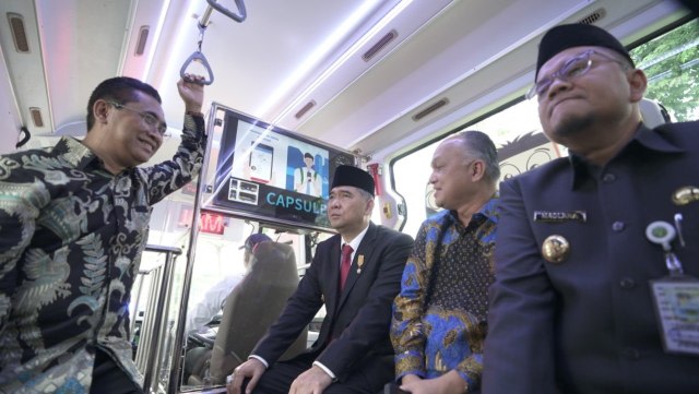 Walikota Jambi Syarif Fasha saat peresmian bus kapsul Koja Trans, Oktober 2019 lalu. (Foto: Jambikita)