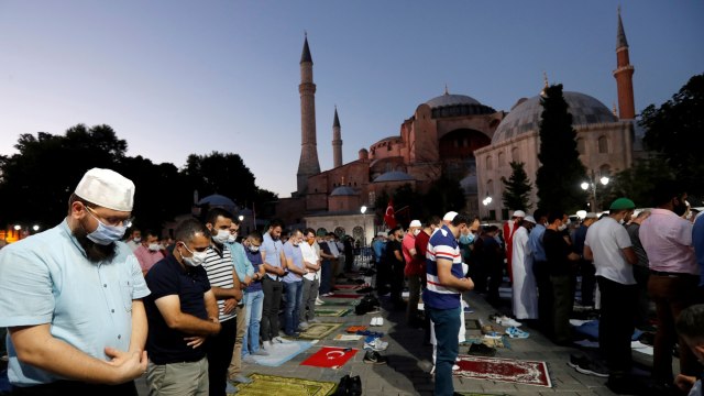 Hagia Sophia Gelar Salat Jumat Perdana Besok Setelah 86 Tahun (37811)