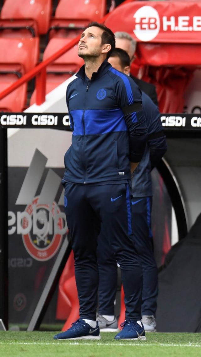 Pelatih Chelsea, Frang Lampard saat laga melawan Shefiled United Sabtu (11/7). Foto: \Reuters