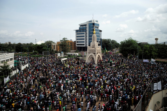 Aksi Unjuk Rasa di Bamako, Mali. Foto: Reuters