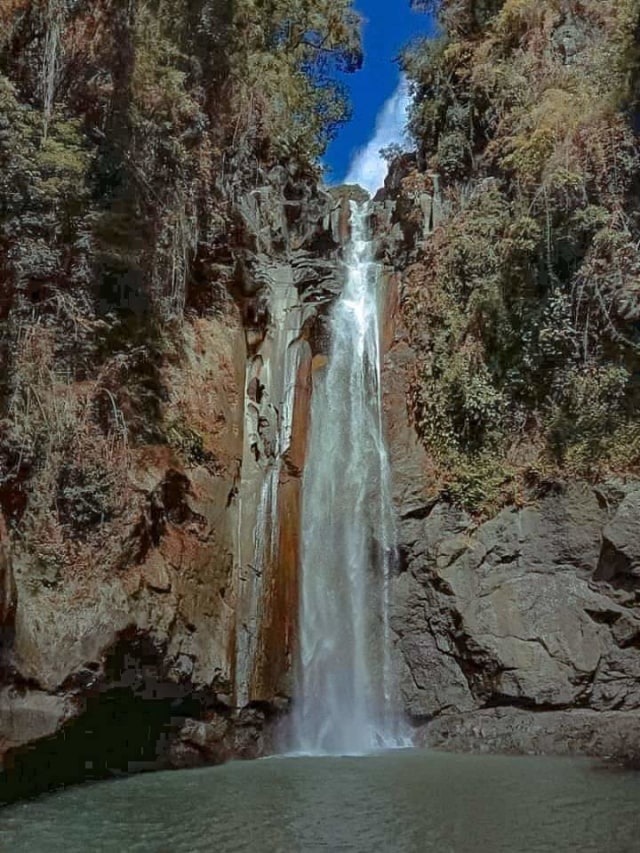 Menjelajahi Air Terjun Rodang Puni Di Ntt | Kumparancom