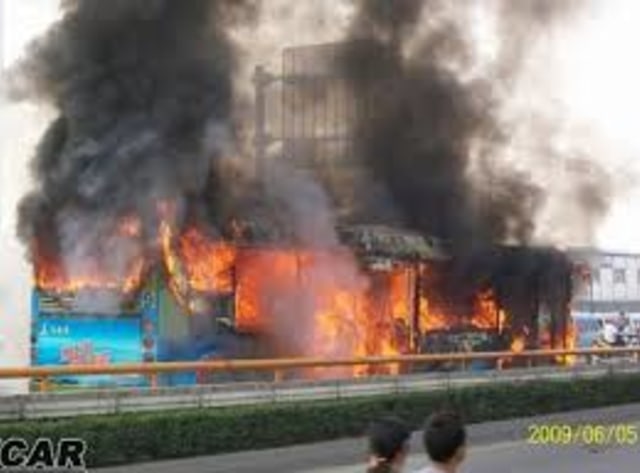 Zhang Yunliang, Pelaku Bunuh Diri Massal dan Tragedi Bus Chengdu (66635)