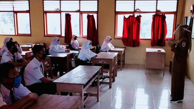 SMP Negeri 2 Brebes diizinkan untuk lakukan KBM dengan tatap muka. (foto: fajar eko nugroho)