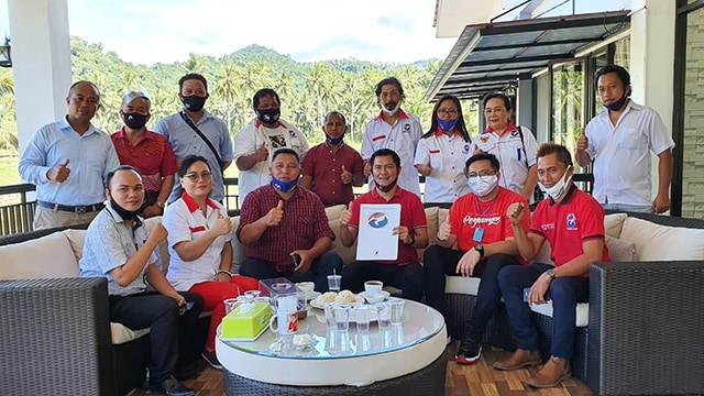 Penyerahan dukungan dari Partai Perindo Kabupaten Minahasa Utara untuk Calon Bupati dan Wakil Bupati Joune Ganda-Kevin W Lotulung (foto: istimewa)