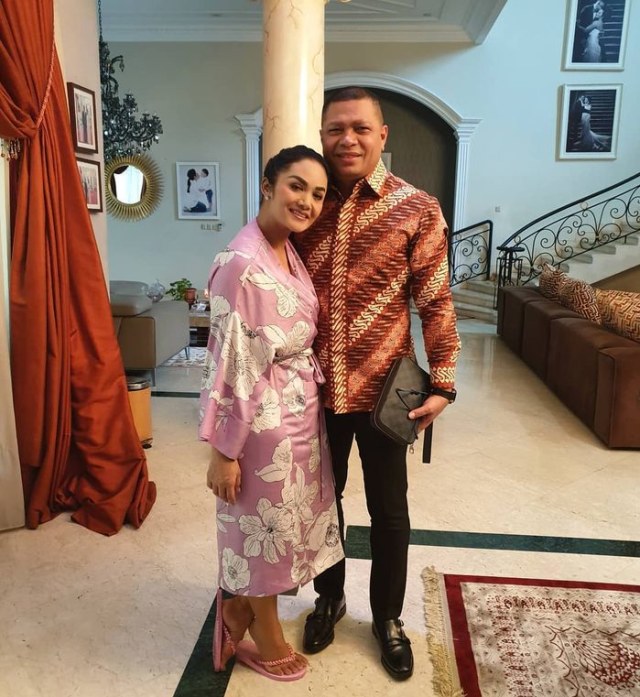 Punya Kekayaan Ratusan Miliar, Ini Daftar 5 Selebriti Paling Tajir di Indonesia (549144)