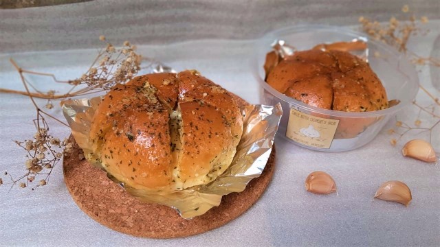 Mencicipi Roti Hits Korean Garlic Bread ala Sweet Troops yang PO 1 Minggu (90736)