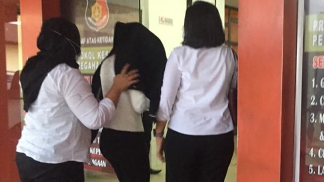 Artis HH yang Ditangkap Atas Dugaan Prostitusi Sudah Terima Uang Puluhan Juta (363894)