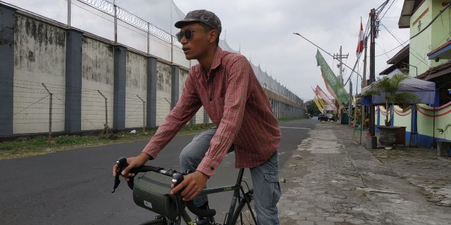 Pegiat sepeda, Ilham Gama Pambudi (25). Foto: Ulul Azmi.