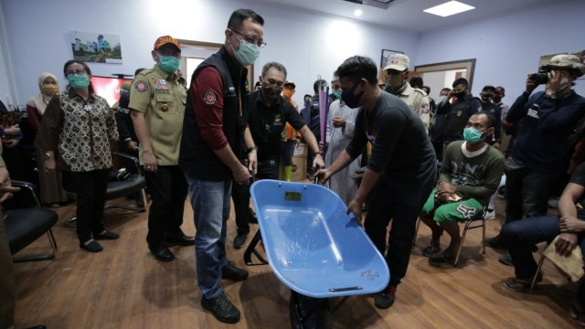 Kemensos Jamin Kebutuhan Korban Banjir di Masamba Terpenuhi (180027)