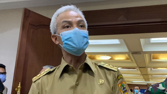 Ganjar Libatkan Antropolog hingga Agamawan Tangani Warga yang Tak Percaya Corona (152600)