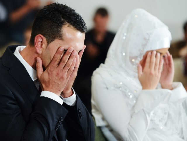 Ilustrasi pernikahan di era new normal: Shutterstock