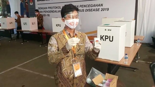 KPU menggelar simulasi pemungutan suara Pilkada 2020 di Kantor KPU, Jakarta Pusat. Foto: Facebook/@KPU RI