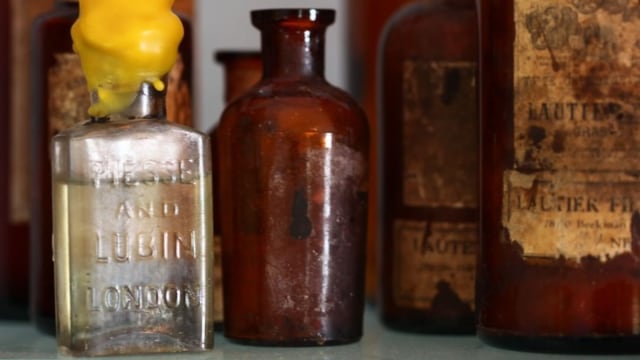 Arkeolog temukan botol parfum berusia 147 tahun yang ditemukan di Bermuda. dok. Lili Bermuda/Instagram