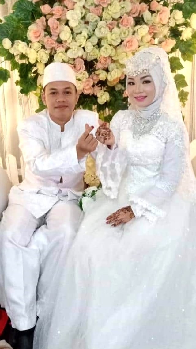 Cerita Mahasiswa Uin Yogya Wisuda Online Saat Nikah Kumparan Com