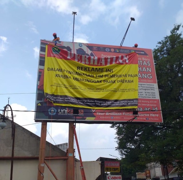 Operasi dilakukan Tim Satgas Reklame Bapenda Kota Malang ke 237 titik. Foto: dok.