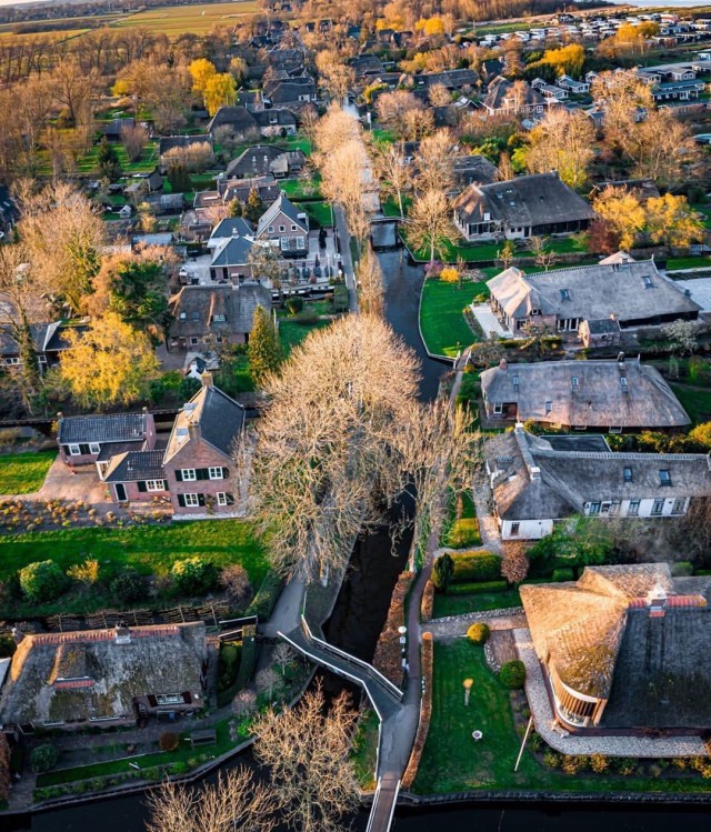 Desa Giethhoorn, Belanda Foto: Giethroon Village