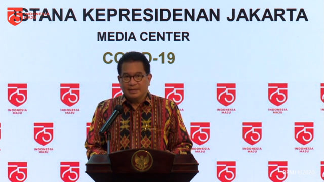 Juru bicara pemerintah, Prof Wiku Adisasmito, bicara soal perkembangan corona di Istana Kepresidenan Jakarta Foto: Dok. YouTube Sekretariat Presiden