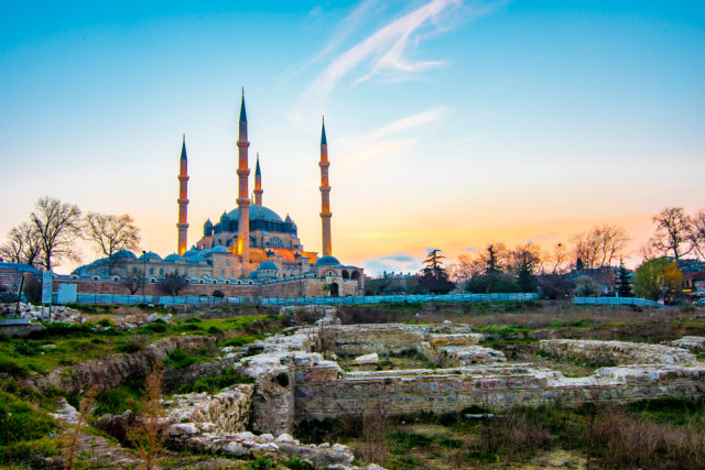 Serupa dengan Hagia Sophia, Ini 7 Tempat Ibadah yang Juga Beralih Fungsi (55700)