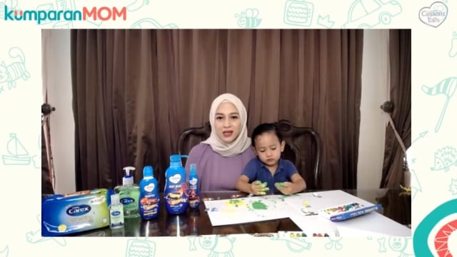 Cara Nina Zatulini agar Anak Tak Mudah Bosan selama di Rumah (383505)