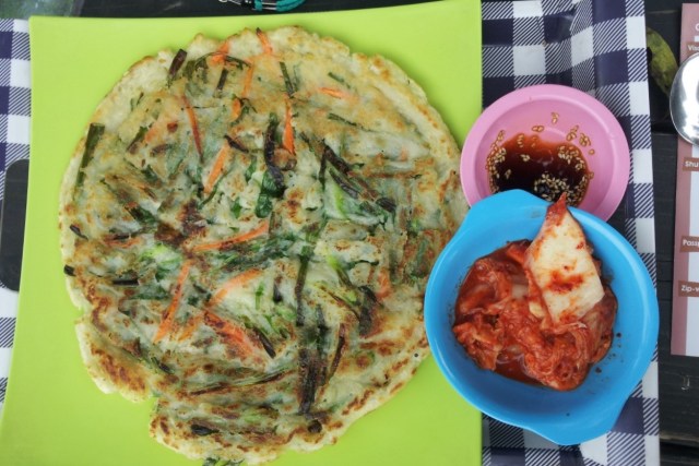 Pajeon, kuliner khas musim hujan di Korea Selatan. Foto: Khiththati/acehkini