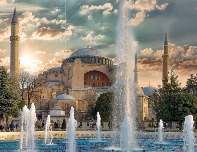 Hagia Sophia di Istanbul, Turki. (UNSPLASH FOTO/Zen Zee)