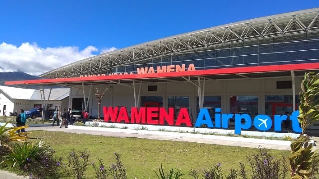 Bandara Wamena di Kabupaten Jayawijaya. (BumiPapua.com/Katharina)