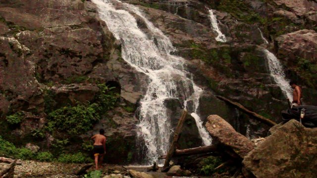 Menyibak Keindahan Air Terjun Mambulilling di Mamasa, Sulawesi Barat