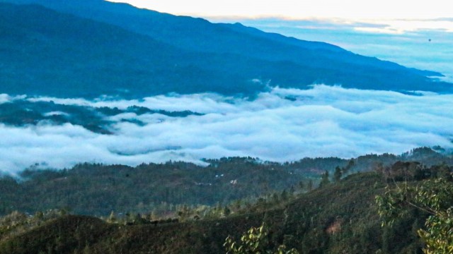 Menyibak Keindahan Air Terjun Mambulilling di Mamasa, Sulawesi Barat
