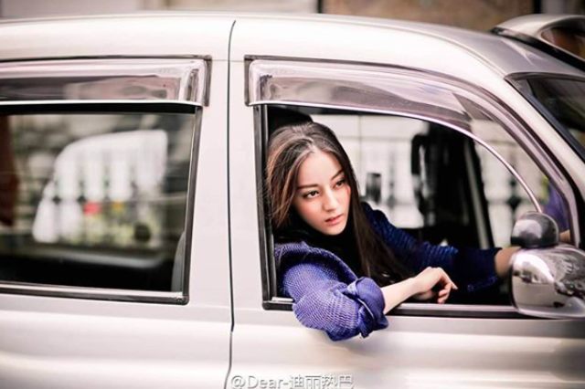 Profil Dilraba Dilmurat, Artis Cantik yang Ditaksir Alexandre Pato (476444)