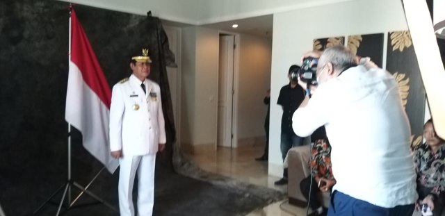Plt Gubernur Isdianto saat pengambilan gambar sebagai Gubernur Kepri. Foto: Istimewa