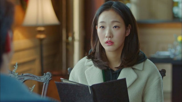Go-eun Kim di drama Korea, Goblin, ada adegan makan sup rumput laut saat sedih. Foto: IMDb