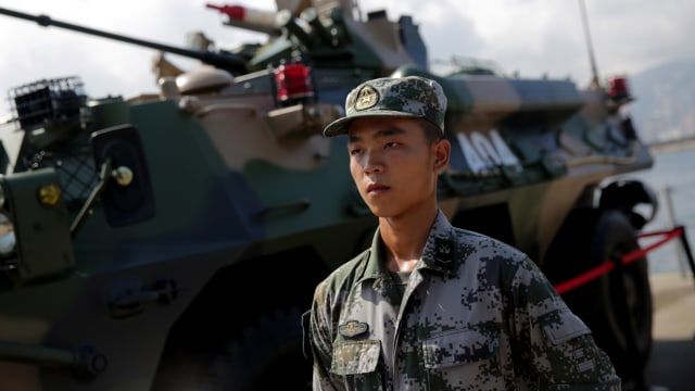 Ilustrasi tentara China. Foto: Isaac Lawrence/AFP