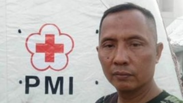 Kopral Suwito, anggota TNI yang bertugas untuk operasi COVID-19 bersama PMI meninggal dunia. Foto: Twitter/@sudirmansaid