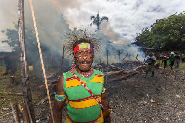 5 Suku Terunik di Papua, Tinggal di Rumah Pohon Hingga Punya Tradisi Potong Jari (4)