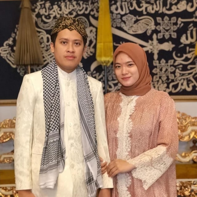 PRA Luqman Zulkaedin dan istrinya. (Foto: Instagram/luqmanzulkaedin)