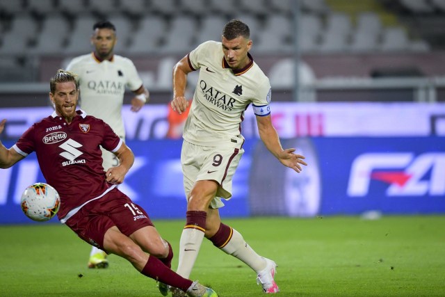 Torino vs AS Roma: Tampil dengan Jersi Baru, Roma Menang 2-3 (1213240)