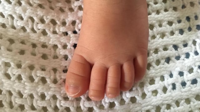 Ilustrasi kuku kaki bayi panjang Foto: Fitra Andrianto/kumparan