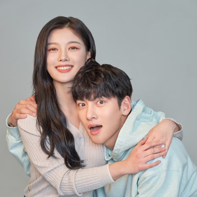 Ji Chang Wook dan Kim Yoo Jung di drama Korea Backstreet Rookie. Foto: Dok. ONE